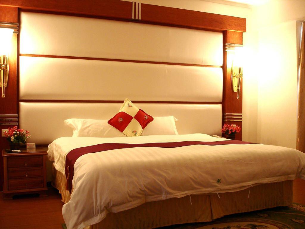 Guangzhou Zhuhai Special Economic Zone Hotel Стая снимка